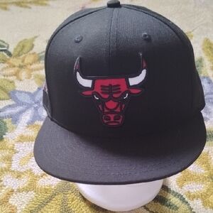 Mitchell & Ness Black Chicago Bulls Snapback Hat with Red & White Logo